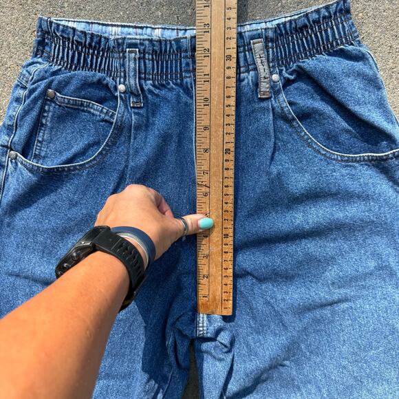 Vintage 90s Levi's 960 High Waist Pleated Elastic Waist Mom Jeans Size 10 - Picture 8 of 13